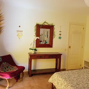 https://shangrila-guesthouse.in-canary-islands.com